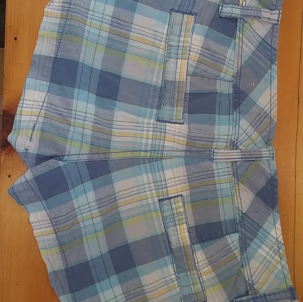 Aeropostale womens plaid shorts size 6